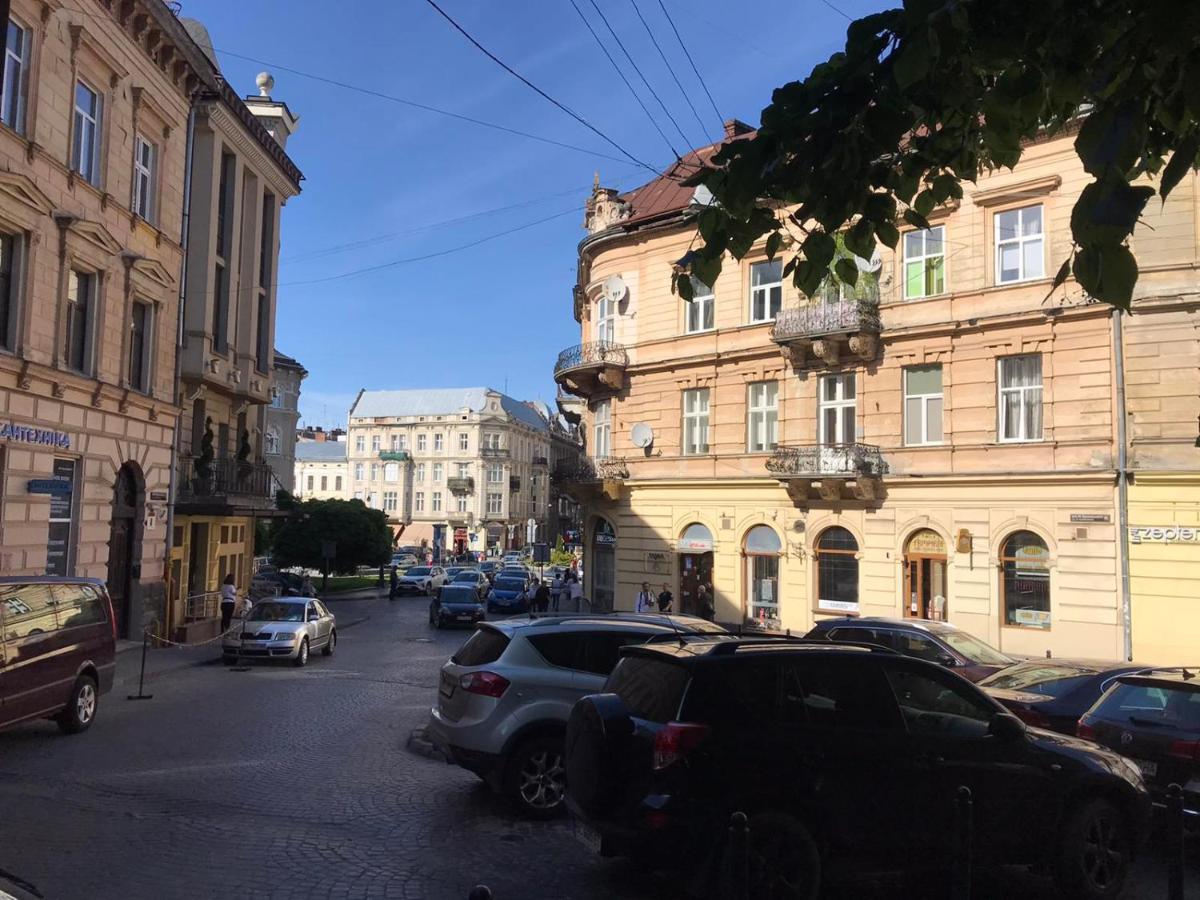 Apartments On Shevchenko Avenue Лвив Екстериор снимка